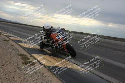 media/Sep-21-2025-Race Pace (Sun) [[98bf33ef95]]/Verified/3-Turn 11 Inside (850am)/